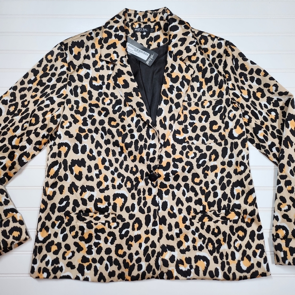 Nasty Gal Leopard Print Blazer in Tan, Black & Gold